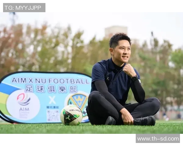 治愈系头像下的足球明星男孩展现青春活力与梦想追逐之旅