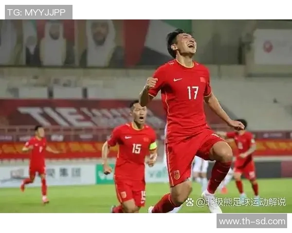 足球明星与偶像亲密互动视频回顾展现梦想与激情的瞬间