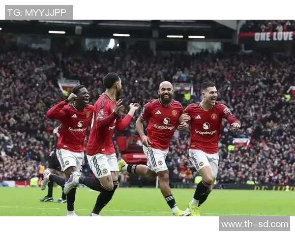 曼联与安德莱赫特激战正酣比分揭晓引发球迷热议 曼联与安德莱赫特激战正酣比分揭晓引发球迷热议